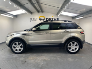 2014 Land Rover Range Rover Evoque 2.2 Sd4 Pure SUV 5dr Diesel Manual 4WD Euro 5 (s/s) (190 Ps) in Gold — image 2