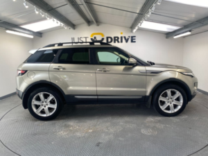 2014 Land Rover Range Rover Evoque 2.2 Sd4 Pure SUV 5dr Diesel Manual 4WD Euro 5 (s/s) (190 Ps) in Gold — image 6