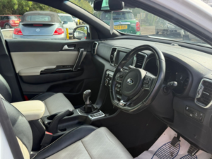 2016 Kia Sportage 1.6 T-Gdi Gt-Line in White — image 3