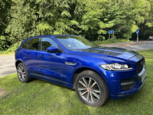2018 Jaguar F-Pace 2.0 D180 R-Sport in Blue — image 2