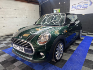 2017 MINI Hatch 1.5 Cooper 3-Door Hatch in Green — image 5