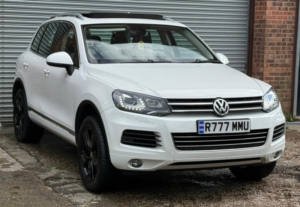 2012 Volkswagen Touareg 3.0 Tdi V6 Bluemotion Tech Se Tiptronic 4WD Euro 5 (s/s) 5dr in White — image 3