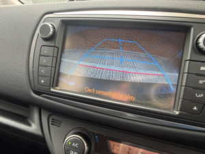 2015 Toyota Yaris 1.33 Dual Vvt-I Excel Multidrive S Euro 5 5dr Euro 5 in Grey — image 2