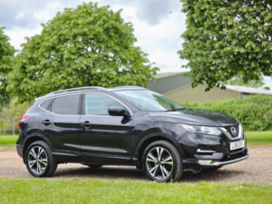 2018 Nissan Qashqai 1.2 Dig-T N-Connecta Xtron Euro 6 (s/s) 5dr in Black — image 2