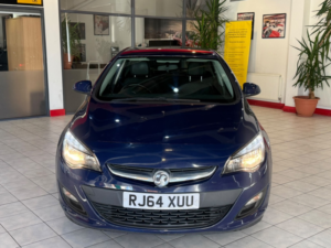 2015 Vauxhall Astra 1.4 16v Excite in Blue — image 4