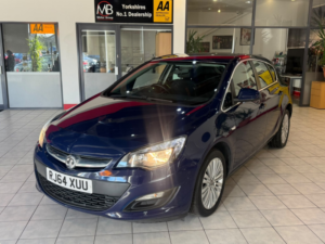2015 Vauxhall Astra 1.4 16v Excite in Blue — image 5