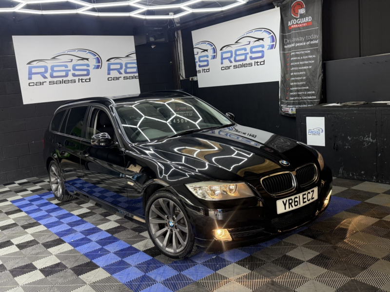 2011 BMW 3 Series 2.0 318d Se Touring in Black — image 1