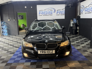 2011 BMW 3 Series 2.0 318d Se Touring in Black — image 2