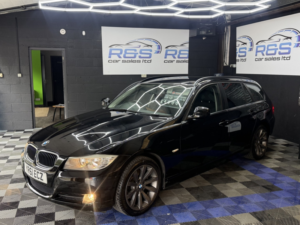 2011 BMW 3 Series 2.0 318d Se Touring in Black — image 6