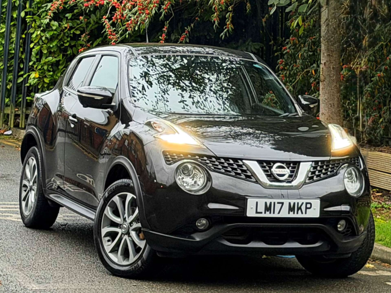2017 Nissan Juke 1.6 Tekna SUV 5dr Petrol Xtron Euro 6 (117 Ps) in Black — image 1