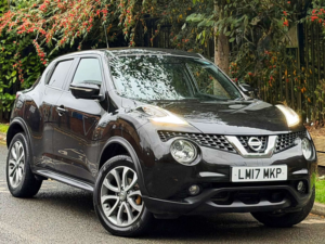 2017 Nissan Juke 1.6 Tekna SUV 5dr Petrol Xtron Euro 6 (117 Ps) in Black — image 4