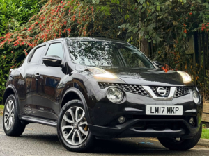 2017 Nissan Juke 1.6 Tekna SUV 5dr Petrol Xtron Euro 6 (117 Ps) in Black — image 5