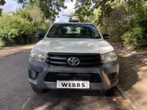 2017 Toyota Hilux 2.4 D-4d Active in White — image 2