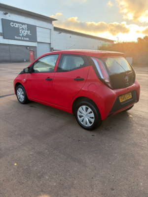 2016 Toyota Aygo 1.0 Vvt-I X Hatchback 5dr Petrol Manual Euro 5 Euro 5 (68 Ps) in Red — image 3