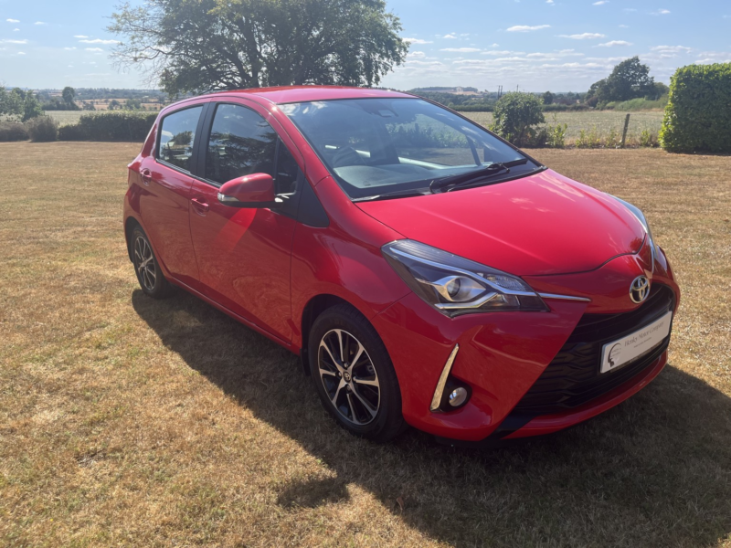 2019 Toyota Yaris 1.5 Vvt-I Icon Tech in Red — image 1