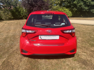 2019 Toyota Yaris 1.5 Vvt-I Icon Tech in Red — image 3