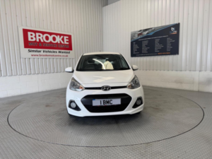 2016 Hyundai I10 1.2 Premium Euro 5 5dr in White — image 5