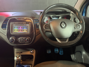 2016 Renault Captur 0.9 Dynamique Nav Tce 90 in Blue — image 3