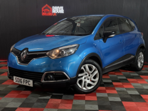 2016 Renault Captur 0.9 Dynamique Nav Tce 90 in Blue — image 6