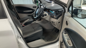 2015 Renault Zoe Dynamique Nav White 5dr 1 Keeper+8 Stamps in White — image 5