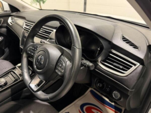 2022 MG Mg5 61.1kwh Excite Long Range Auto 5dr in White — image 6