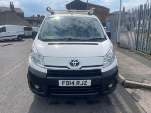 2014 Toyota Proace 2.0 1200 Hdi Fwd L2 H1 5dr in White — image 5