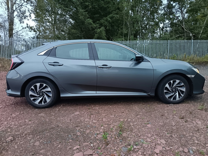 2017 Honda Civic 1.0 Vtec Turbo Se in Grey — image 1