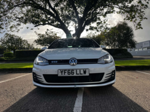 2016 Volkswagen Golf 2.0 Golf Gtd Semi-Auto 5dr in White — image 4