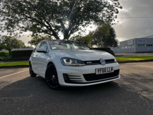 2016 Volkswagen Golf 2.0 Golf Gtd Semi-Auto 5dr in White — image 5
