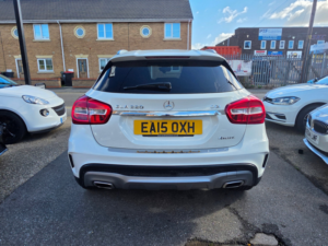 2015 Mercedes-Benz Gla 2.1 Gla220 Cdi Amg Line SUV 5dr Diesel 7g-Dct 4matic Euro 6 (s/s) (170 Ps) in White — image 4