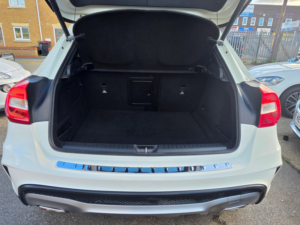 2015 Mercedes-Benz Gla 2.1 Gla220 Cdi Amg Line SUV 5dr Diesel 7g-Dct 4matic Euro 6 (s/s) (170 Ps) in White — image 5