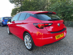 2016 Vauxhall Astra 1.0i Turbo Ecoflex Energy Hatchback 5dr Petrol Manual Euro 6 (s/s) (105 Ps) in Red — image 4