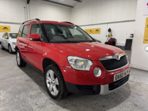 2010 Skoda Yeti 2.0 Tdi Se in Red — image 3