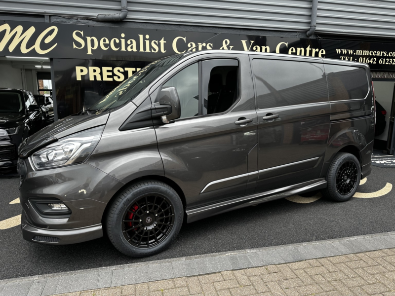2021 Ford Transit Custom 2.0 Transit Custom Limited Van 280 L1 2.0l Ecoblue 130ps Fwd 6 Speed Manual in Black — image 1