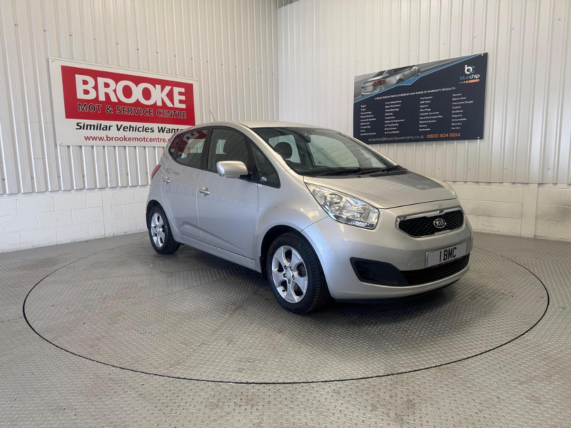 2012 Kia Venga 1.4 Crdi 2 Euro 5 5dr in Silver — image 1