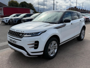 2019 Land Rover Range Rover Evoque 2.0 D150 R-Dynamic S Auto 4WD Euro 6 (s/s) 5dr in White — image 5