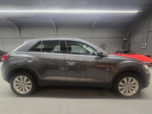 2018 Volkswagen T-Roc 1.0 Tsi Se in Grey — image 2