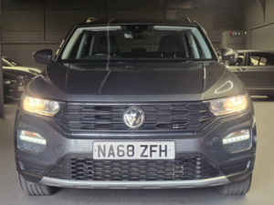 2018 Volkswagen T-Roc 1.0 Tsi Se in Grey — image 3