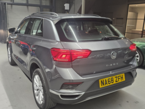 2018 Volkswagen T-Roc 1.0 Tsi Se in Grey — image 6