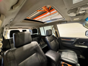 2013 Mitsubishi Shogun 3.2 Di-Dc Sg4 Auto 4WD Euro 5 5dr Lwb in Black — image 4