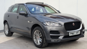 2017 Jaguar F-Pace 2.0 D180 Portfolio Auto AWD Euro 6 (s/s) 5dr in Grey — image 5