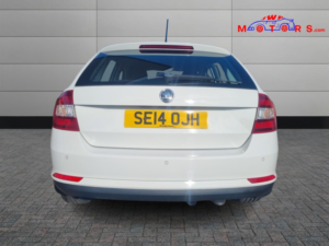 2014 Skoda Rapid Spaceback 1.2 Tsi Elegance in White — image 6