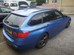2015 BMW 3 Series 2.0 318d M Sport Touring in Blue — image 4