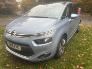 2015 Citroen C4 Picasso 1.6 E-Hdi Exclusive in Blue — image 4