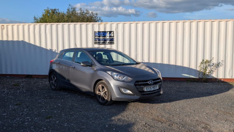 2016 Hyundai I30 1.4 I30 5dr Se Nav 1.4 100ps Bd in Grey — image 1
