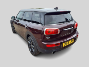 2015 MINI Clubman 1.5 Clubman Cooper in Red — image 4