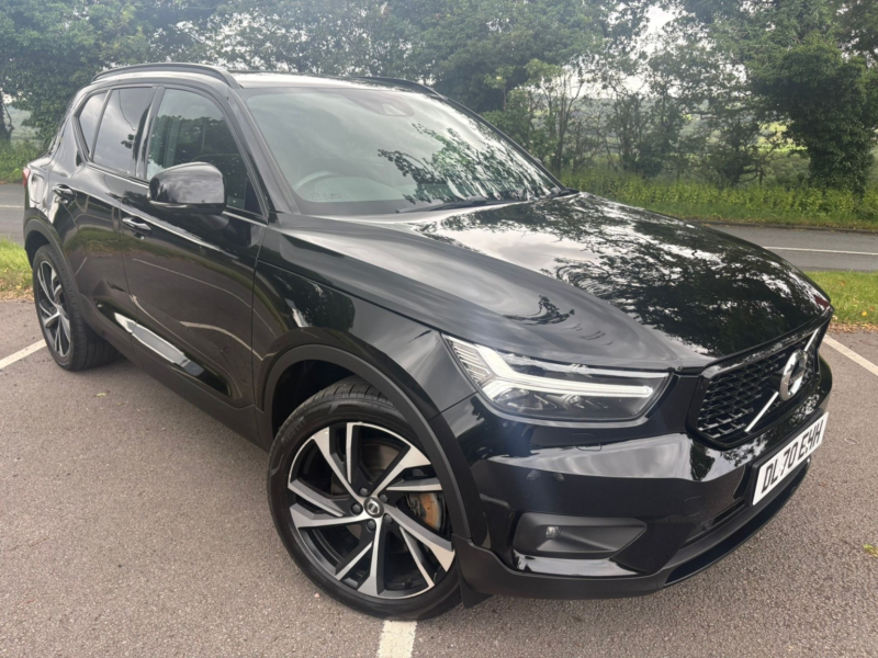 2020 Volvo Xc40 1.5 R-Design Pro T5 Plug-In Hybrid Fwd in Black — image 1