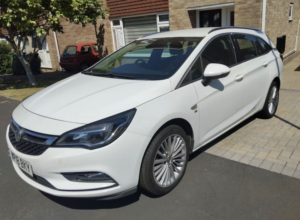 2018 Vauxhall Astra 1.4 I Turbo Elite Nav in White — image 5