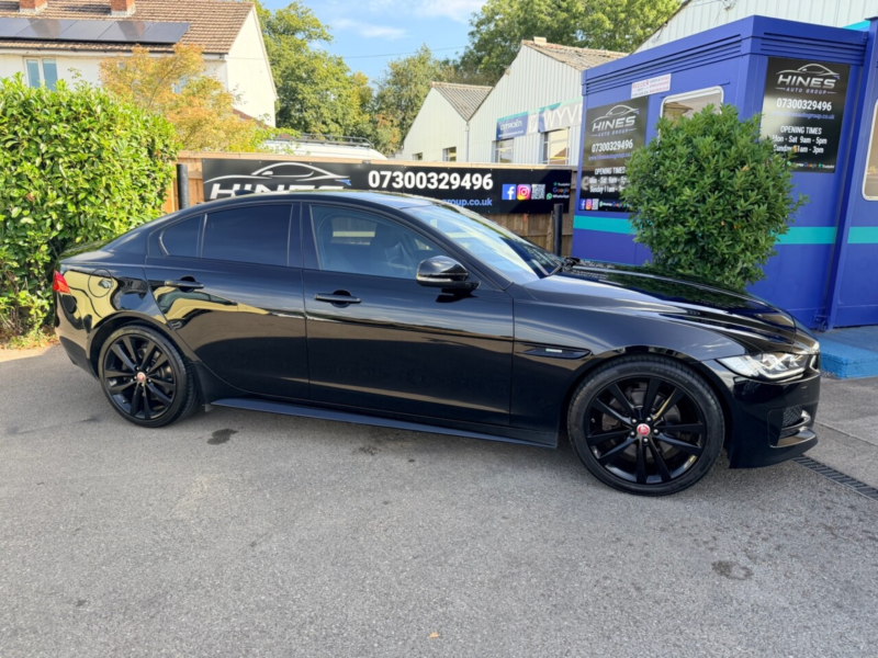 2018 Jaguar Xe 2.0i Gpf R-Sport Saloon 4dr Petrol Auto Euro 6 (s/s) (200 Ps) in Black — image 1