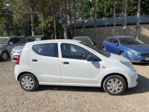 2013 Suzuki Alto 1.0 12v Sz in White — image 2